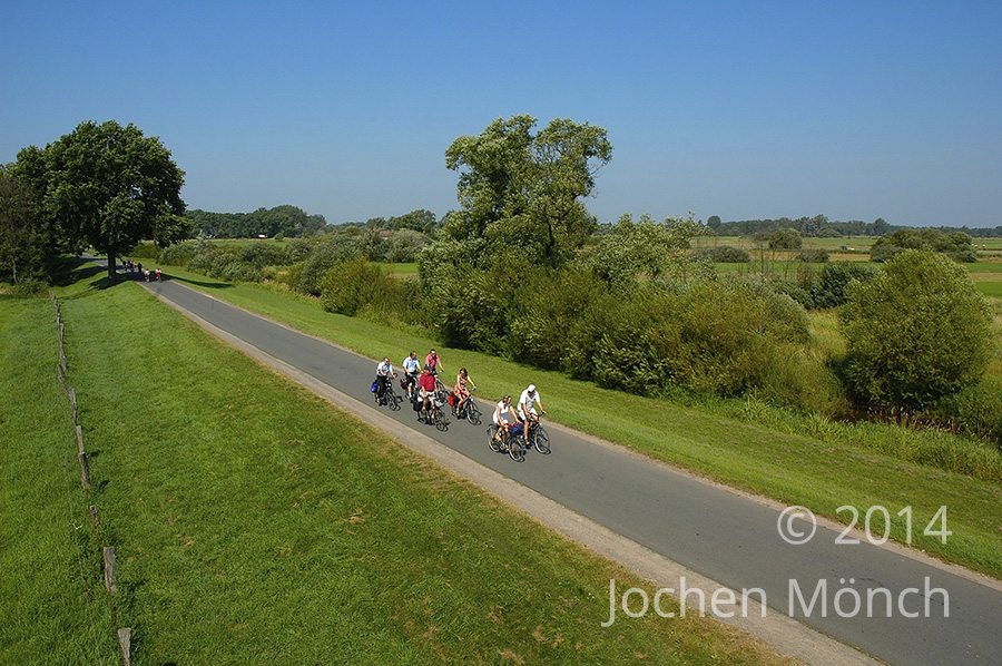 Radfahren auf dem Wümmedeich